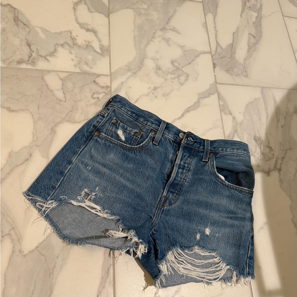 EXCELLENT CONDITION Levi’s Blue Distressed Jean Shorts